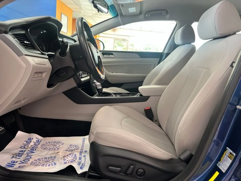 Used 2018 Blue Hyundai SEL+ image 17