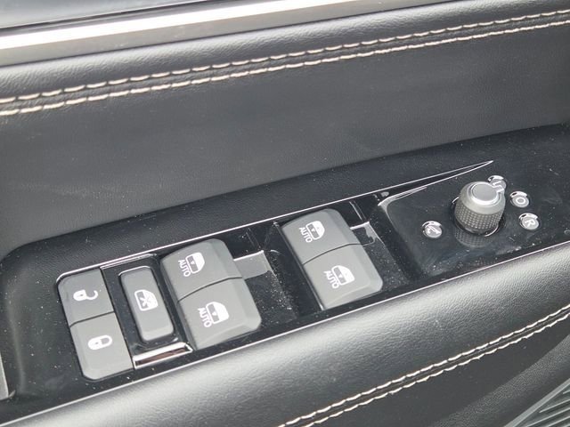 New 2026 High Gloss Black Exterior Paint Jeep Limited Altitude image 37