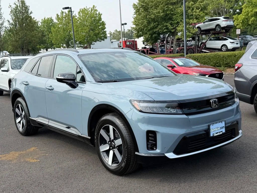 New 2026 Sonic Gray Pearl Honda Touring image 2