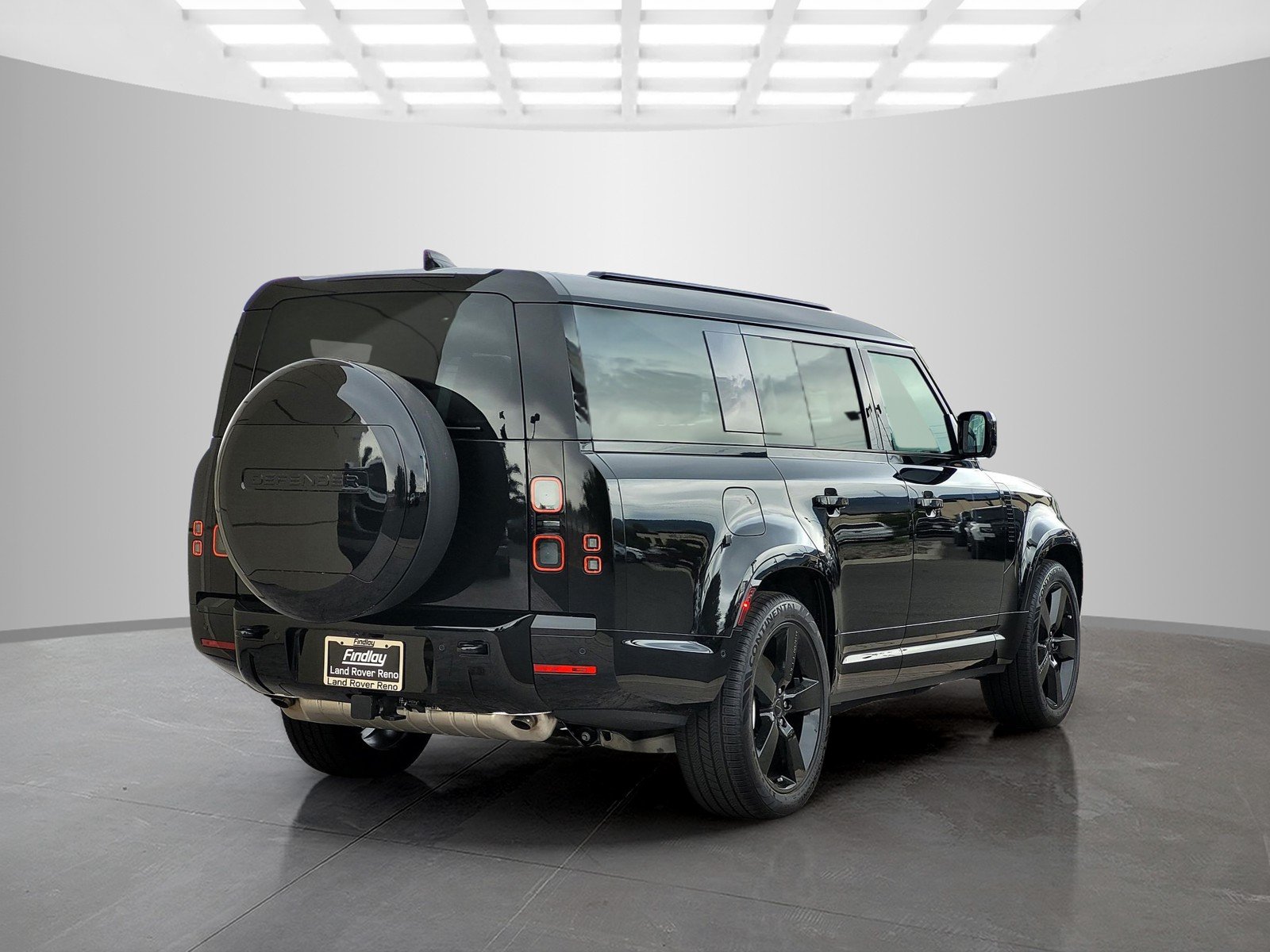 New 2026 Santorini Black Land Rover X-Dynamic SE image 4