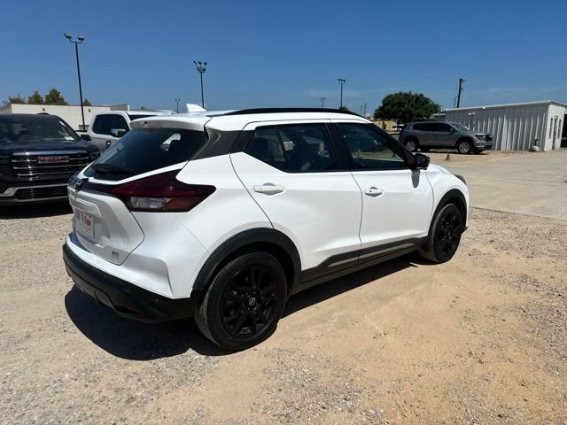 Used 2023 White Nissan SR image 14
