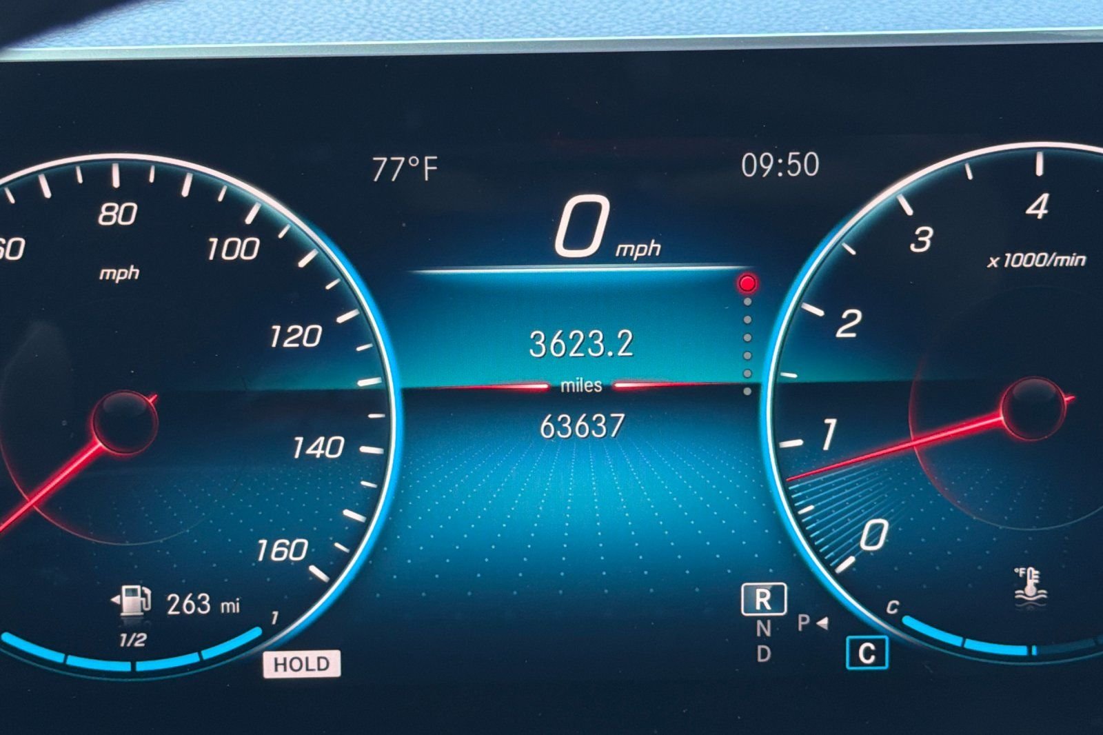 Used 2021 Gray Mercedes-Benz GLB 250 image 36
