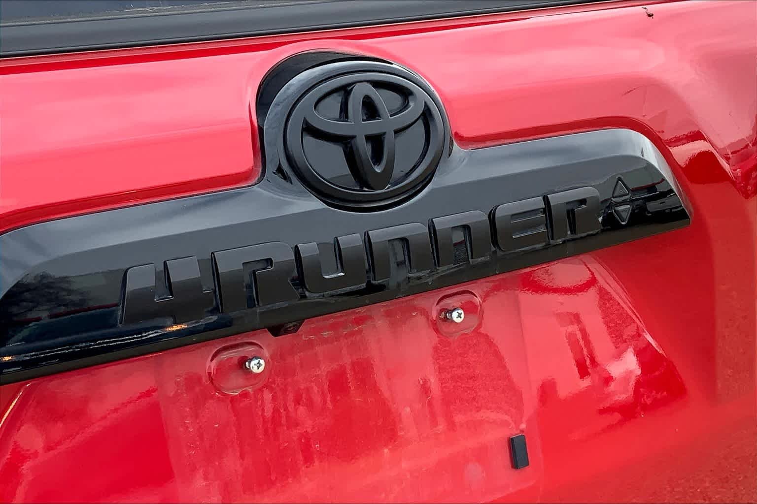Used 2021 Barcelona Red Metallic Toyota Venture image 10