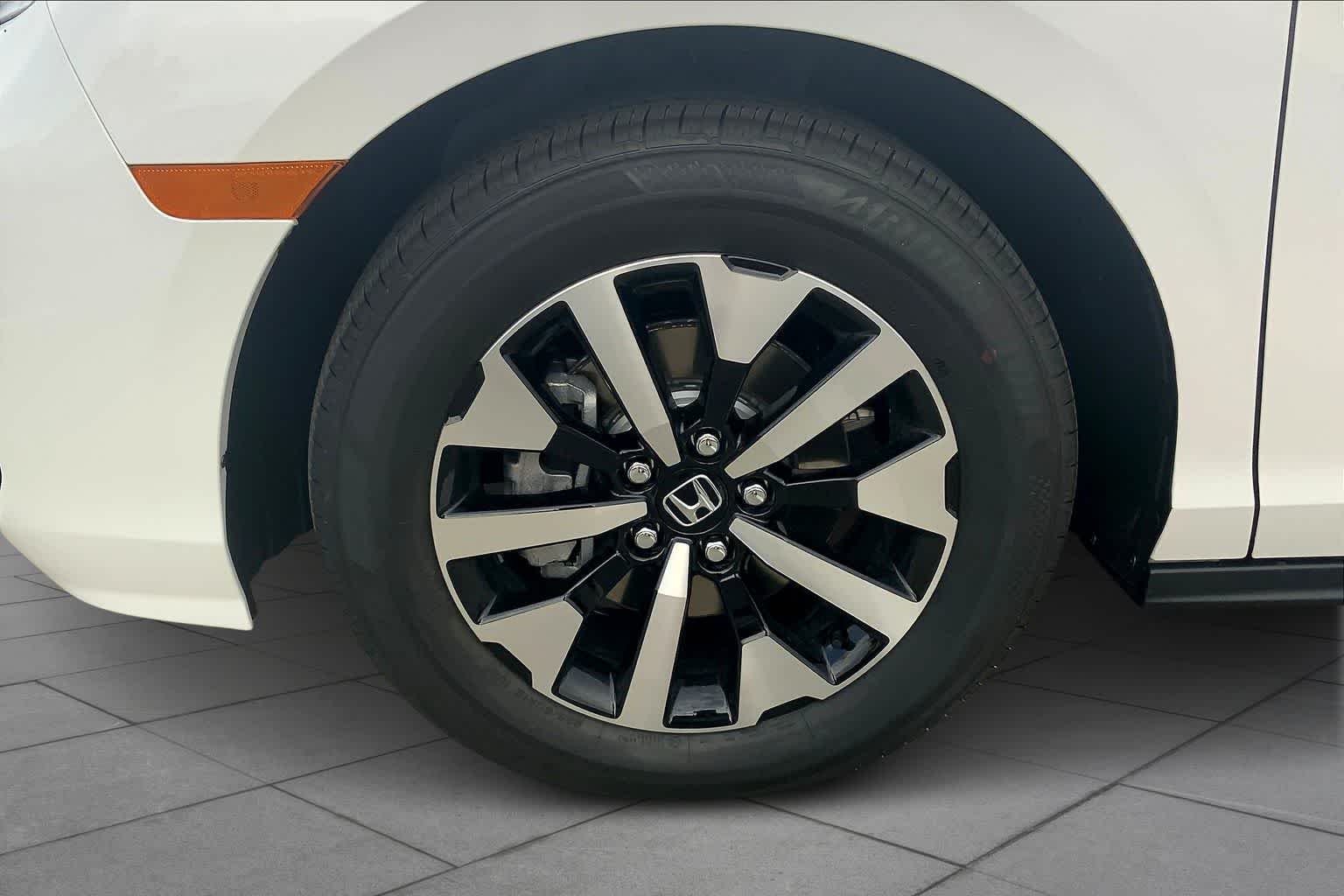 New 2026 Platinum White Pearl Honda EX-L image 12
