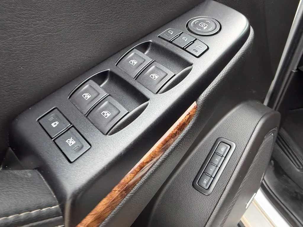 Used 2019 Silver Chevrolet Premier image 10