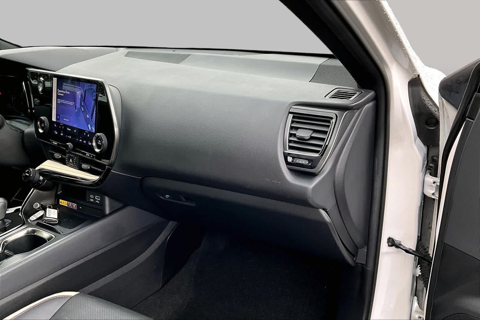 Used 2022 Eminent White Pearl Lexus Premium image 18