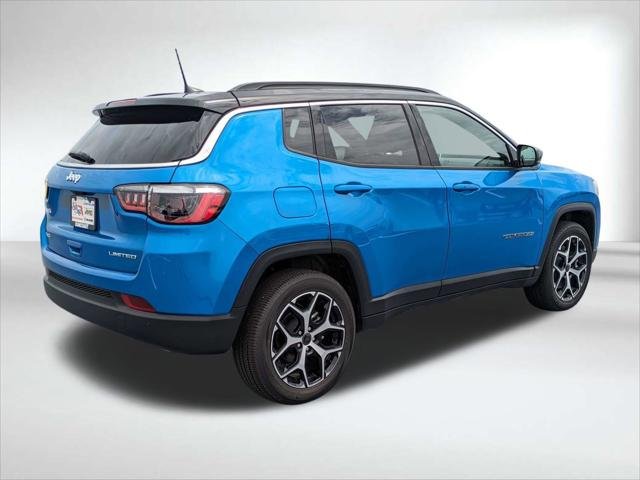 New 2026 Hydro Blue Pearl-Coat Exterior Paint Jeep Limited image 30