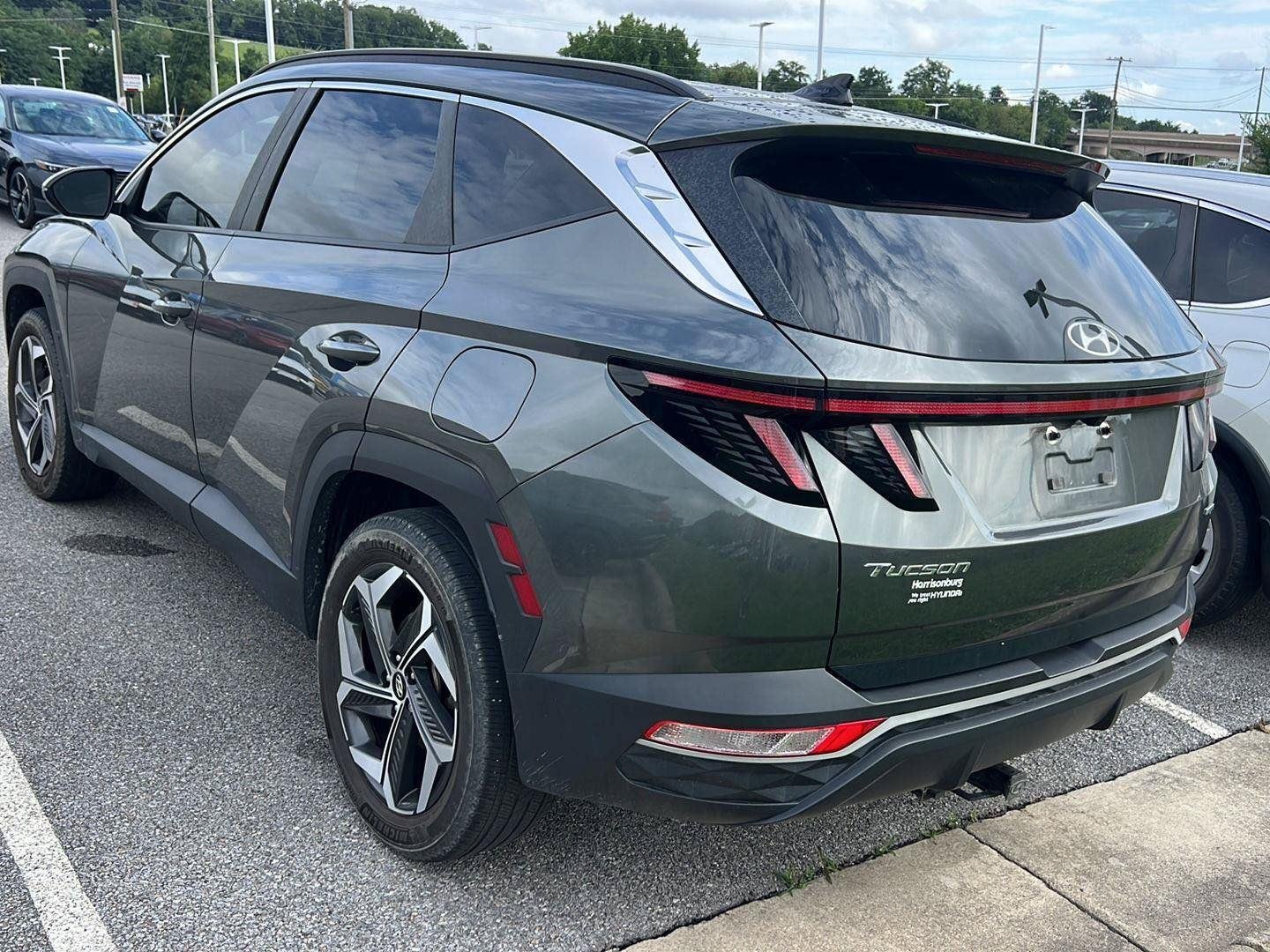 Used 2023 Amazon Gray Hyundai SEL image 3