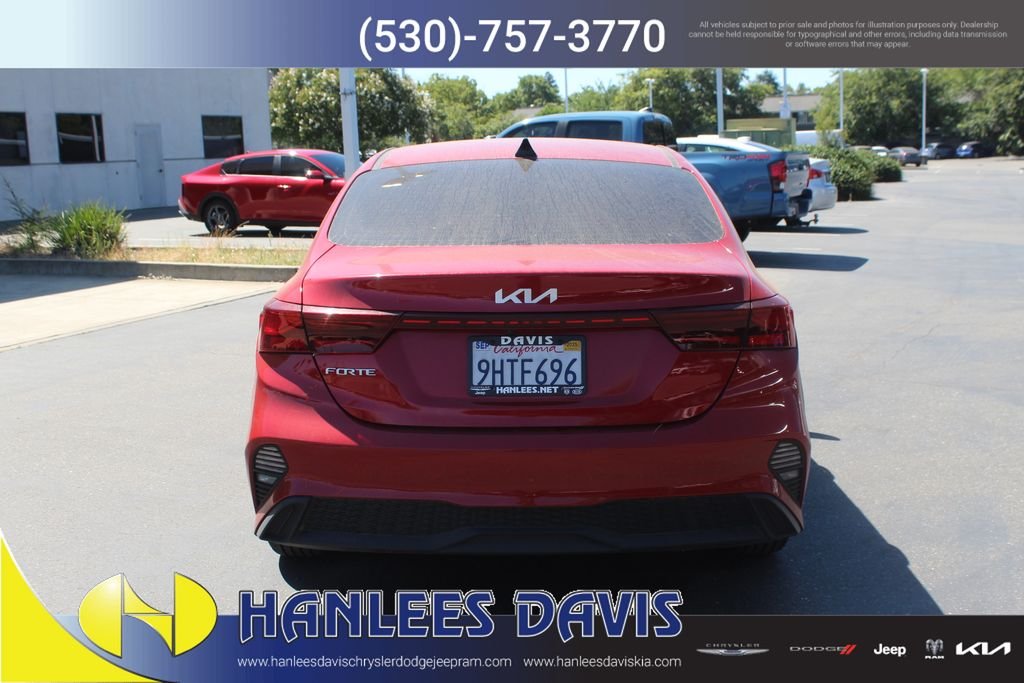 Used 2023 Red Kia LXS image 8