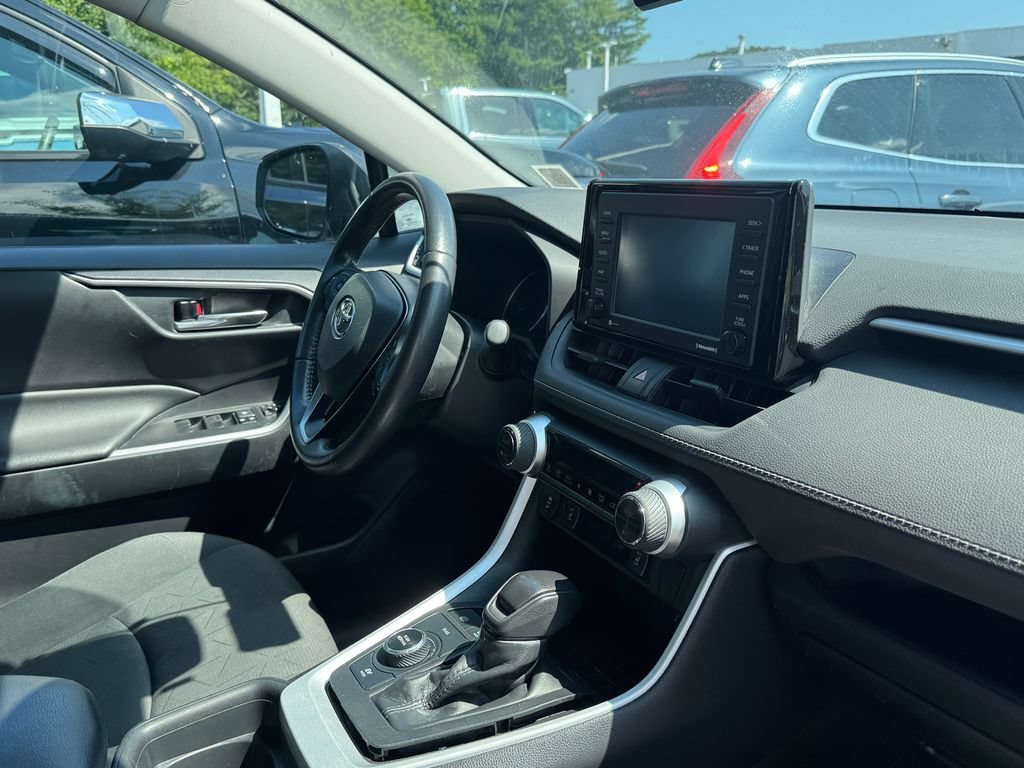 2021 Toyota RAV4 XLE - Photo 27