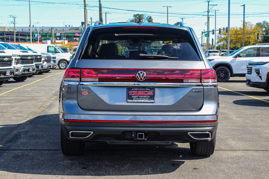Used 2024 Gray Volkswagen 2.0T SEL image 8