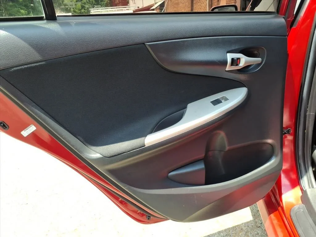 Used 2013 Red Toyota S image 22