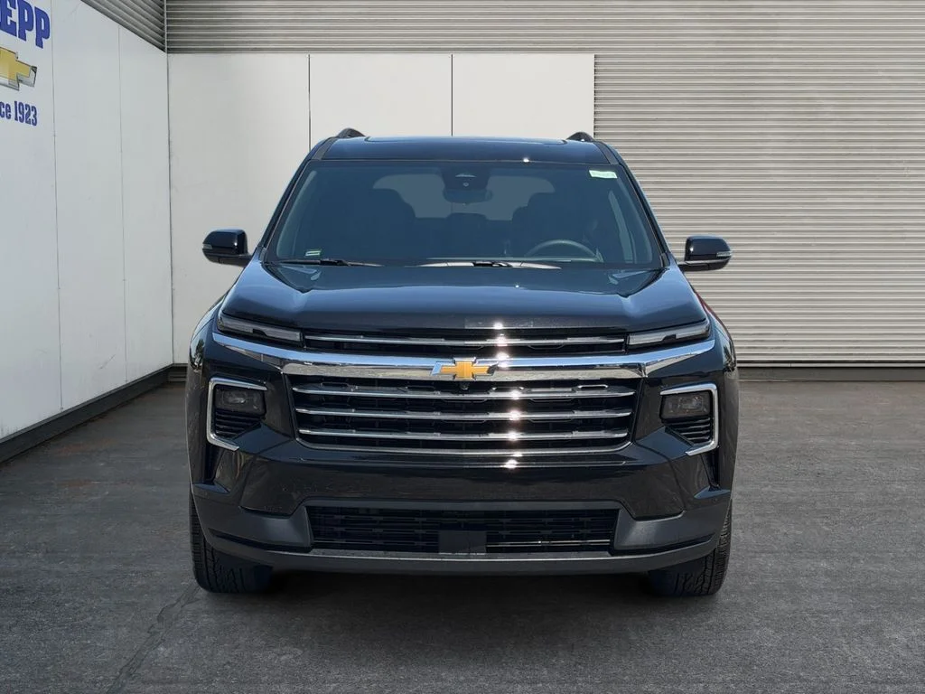 New 2027 Mosaic Black Metallic Chevrolet LT image 8
