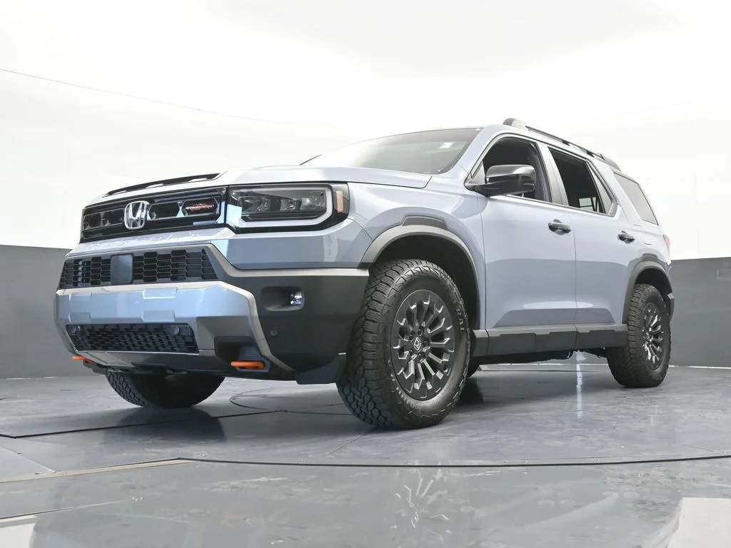 Used 2026 Sonic Gray Pearl Honda TrailSport image 57