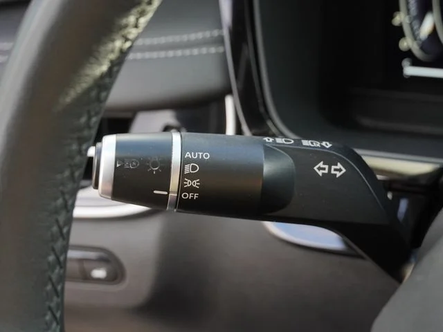 Used 2022 Blue INFINITI LUXE image 33