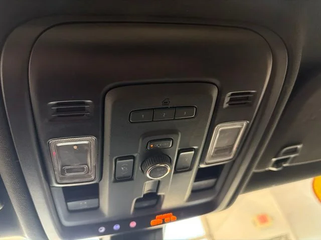 Used 2022 Black GMC Denali image 15