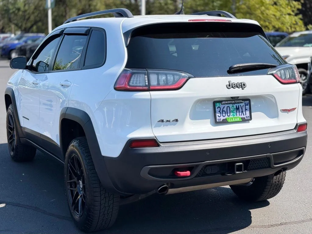 Used 2019 Bright White Clearcoat Jeep Trailhawk image 3