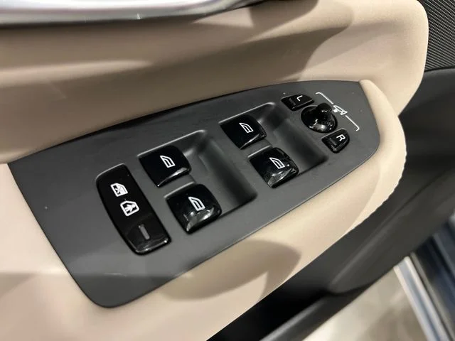 2026 Volvo XC90 Ultra - Photo 11