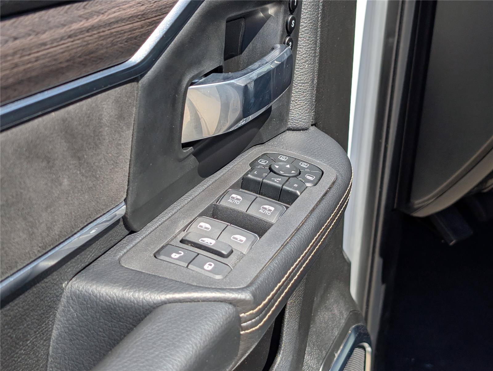 Used 2026 Bright White Clearcoat Ram Laramie image 14