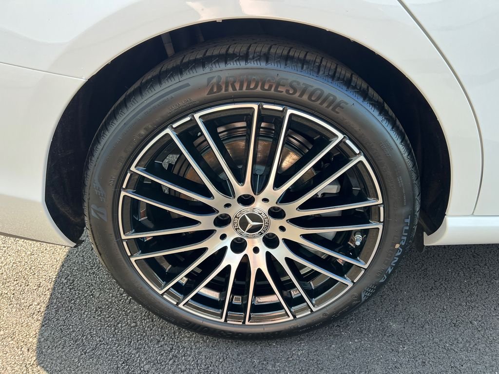 New 2026 Polar White Mercedes-Benz C 300 image 35