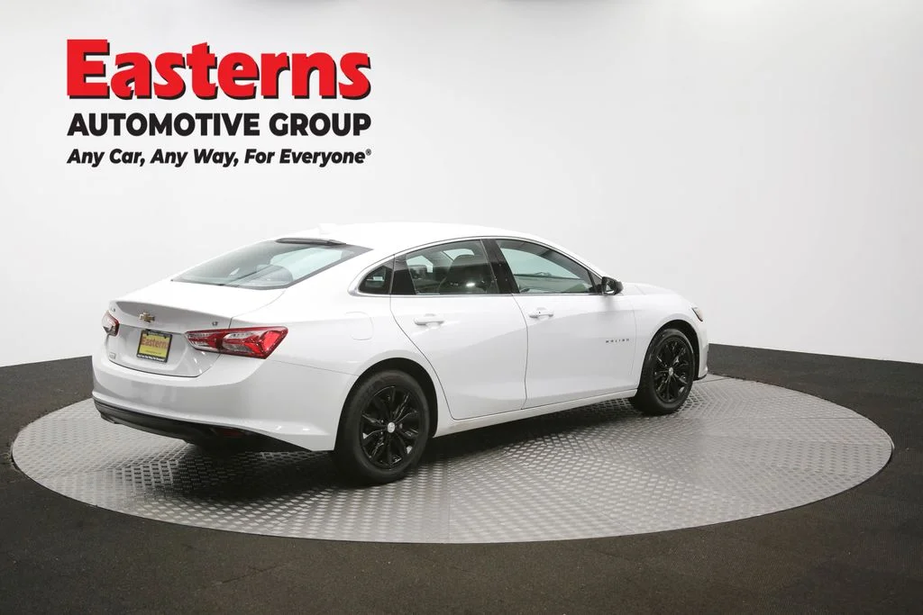 Used 2022 White Chevrolet LT image 39