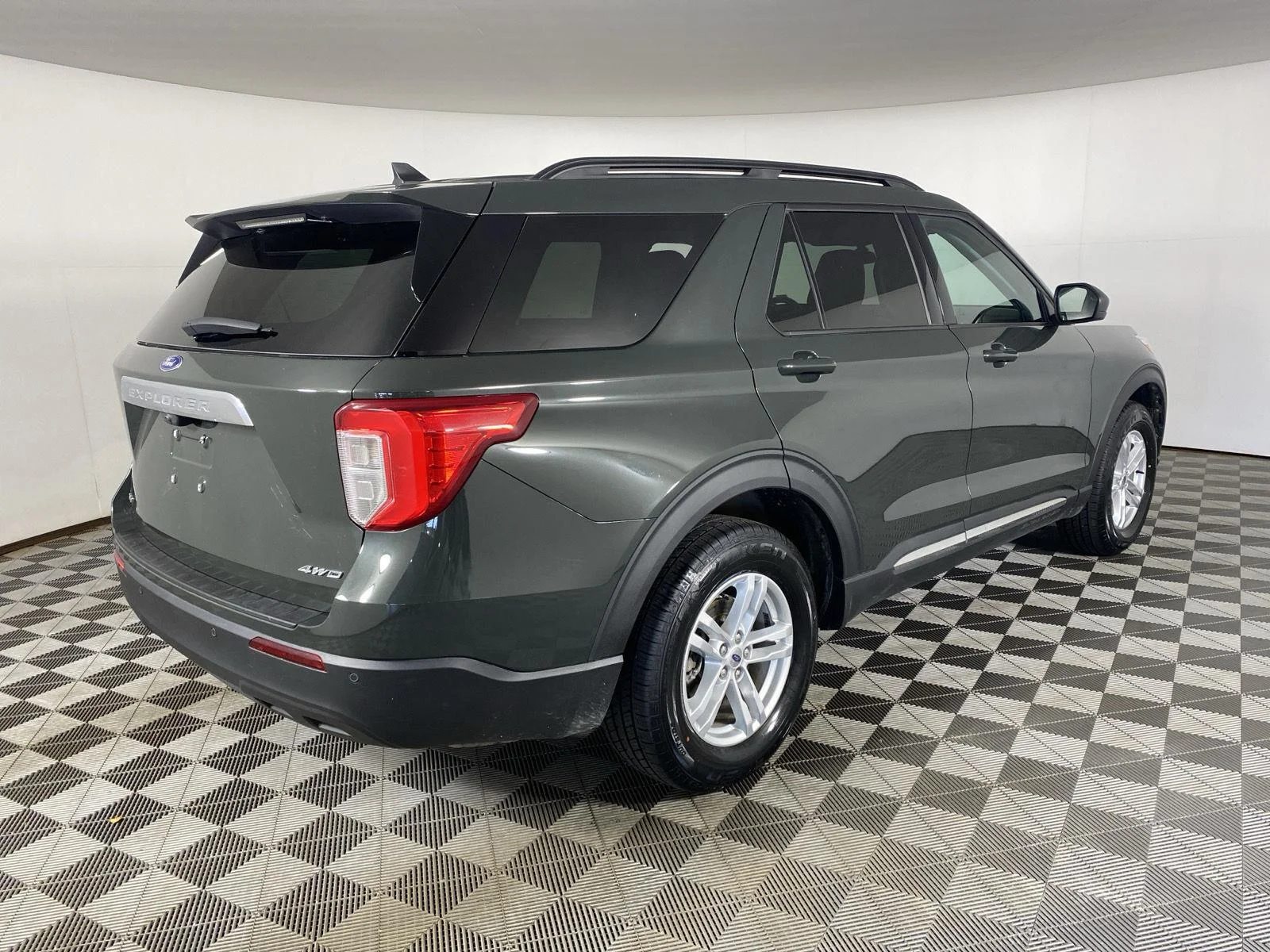 Used 2023 Forged Green Ford XLT image 17