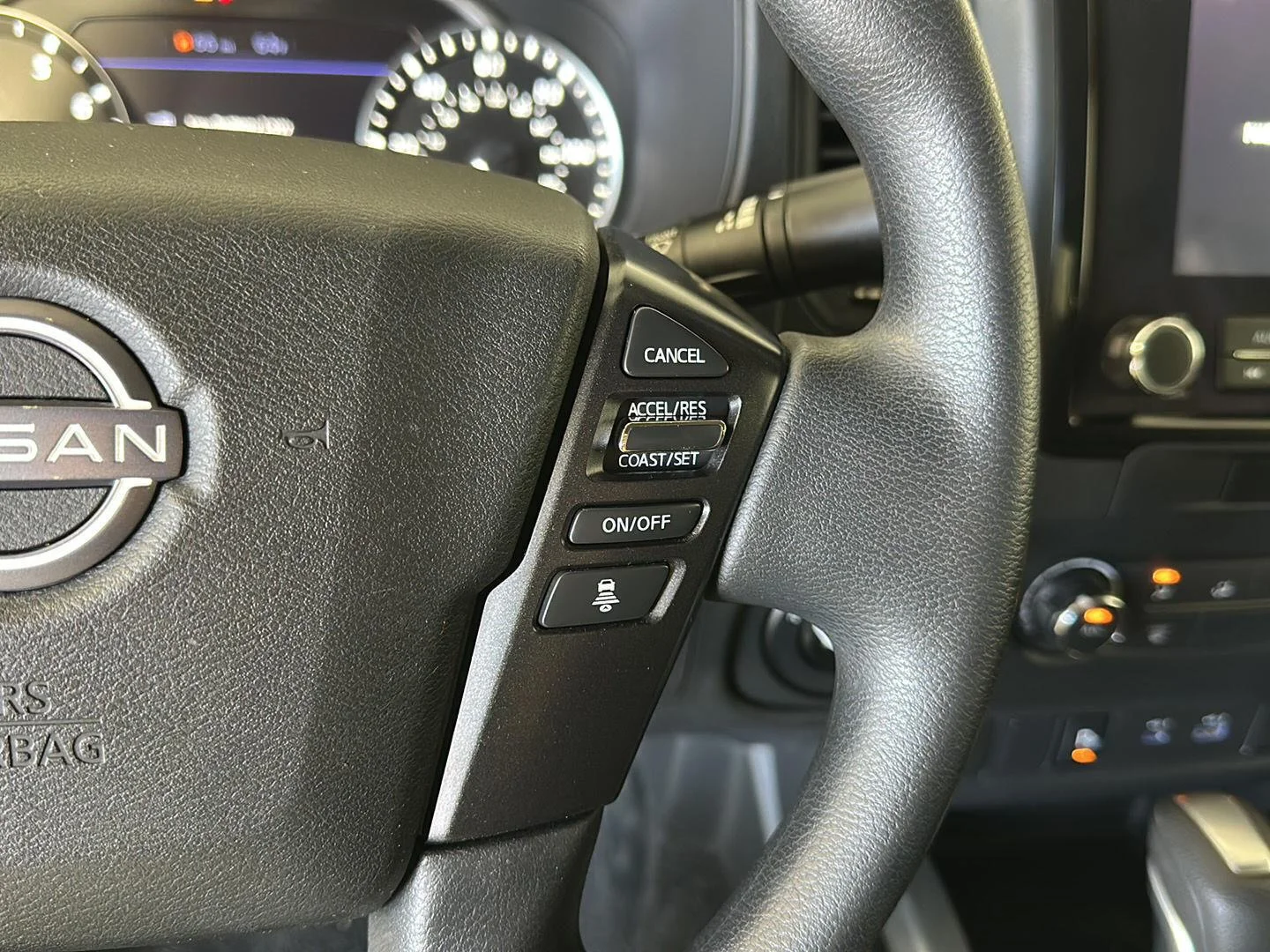 Used 2022 Glacier White Nissan S image 12