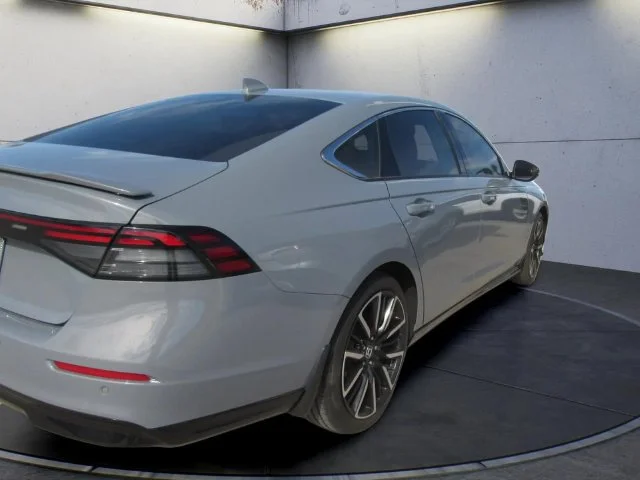 Certified Used 2024 Urban Gray Pearl Honda Touring image 3