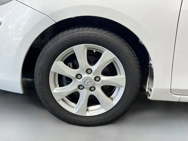 Used 2011 Crystal White Pearl Mica Mazda i Touring image 11