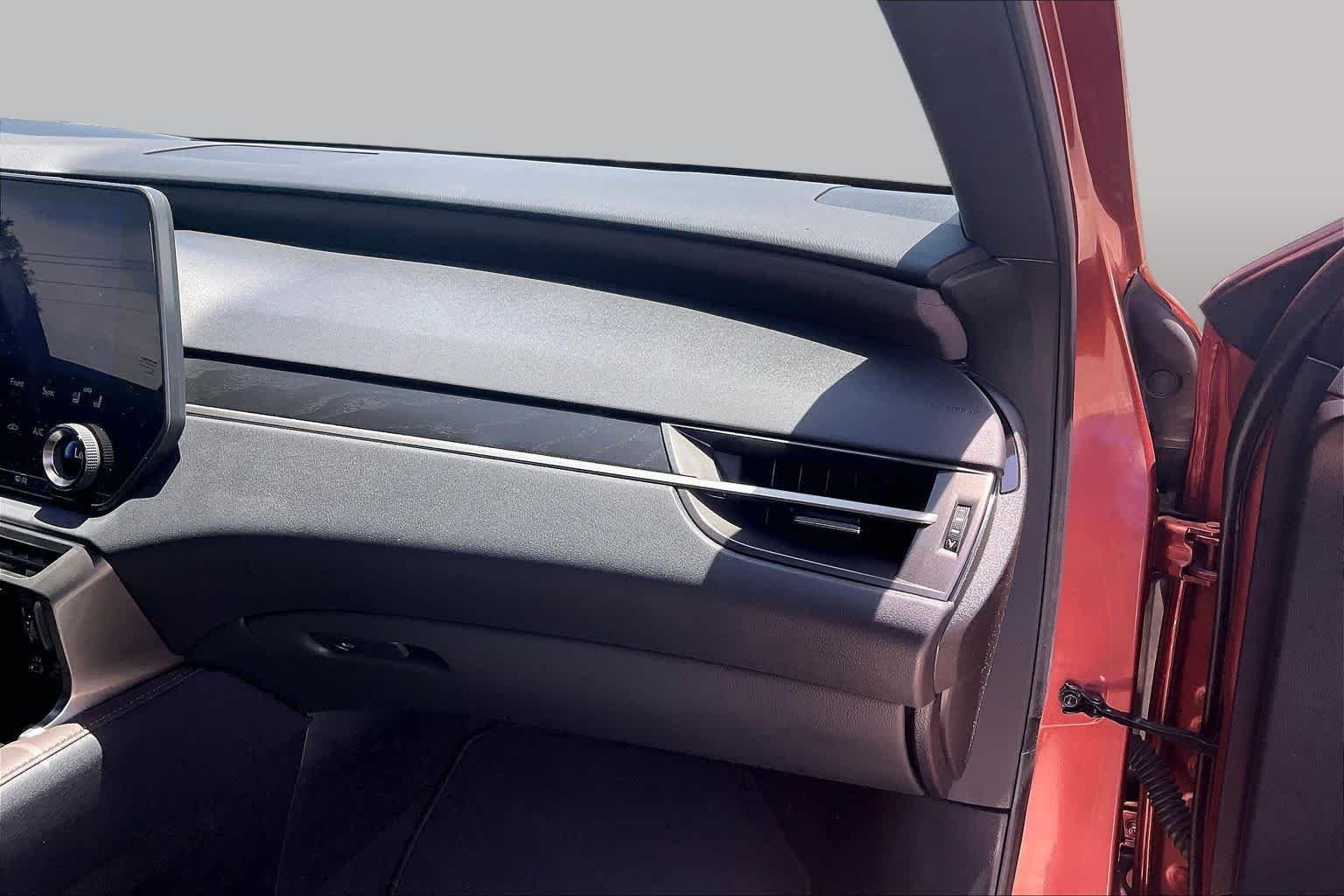 Used 2023 Copper Crest Lexus Luxury image 17
