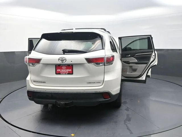 Used 2015 White Toyota Limited image 44