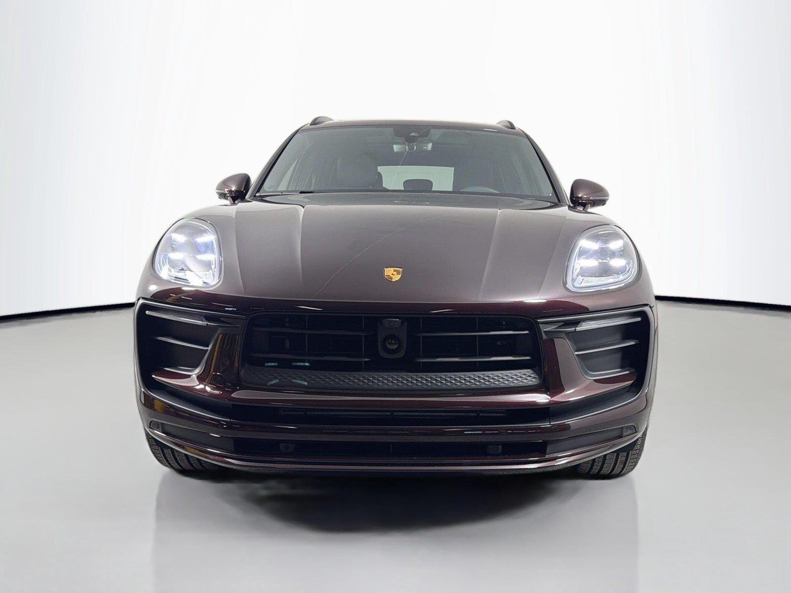2026 Porsche Macan T - Photo 10