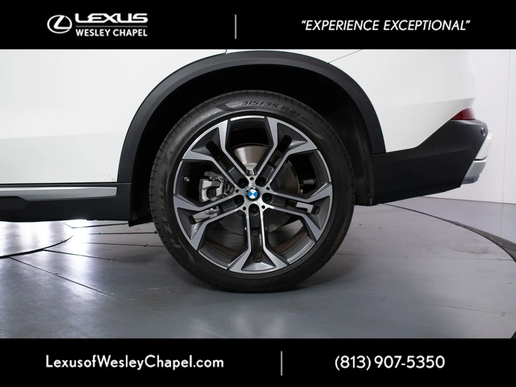 Used 2026 White BMW xDrive40i image 11