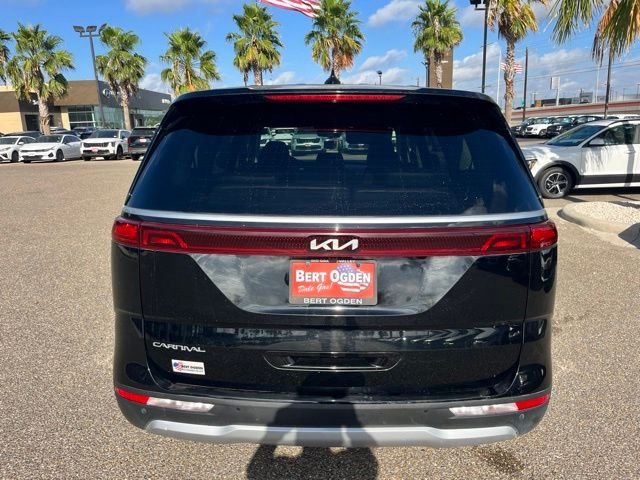 Used 2024 Black Kia LX image 5