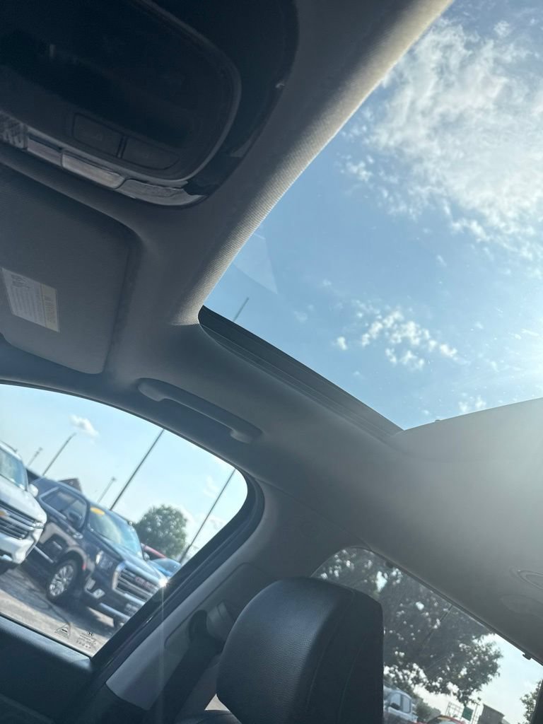 Used 2020 Black Hyundai SEL image 2