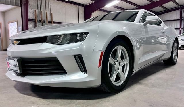Used 2017 Silver Chevrolet 1LT image 7