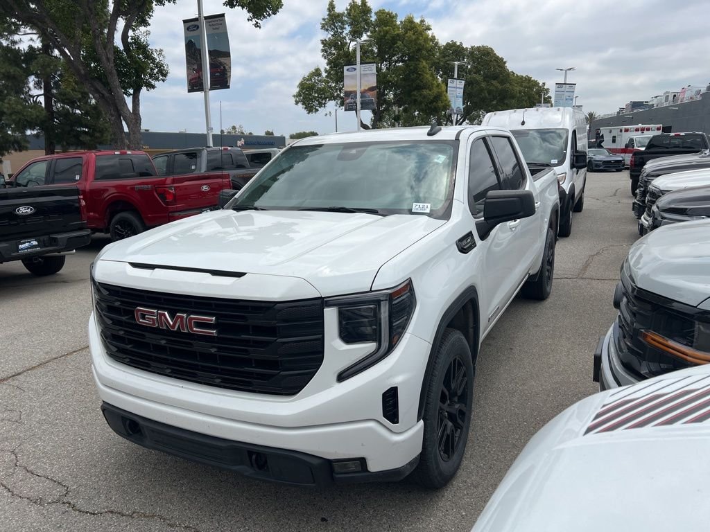 2023 GMC Sierra 4WD Crew Cab Short Box Elevation's photo