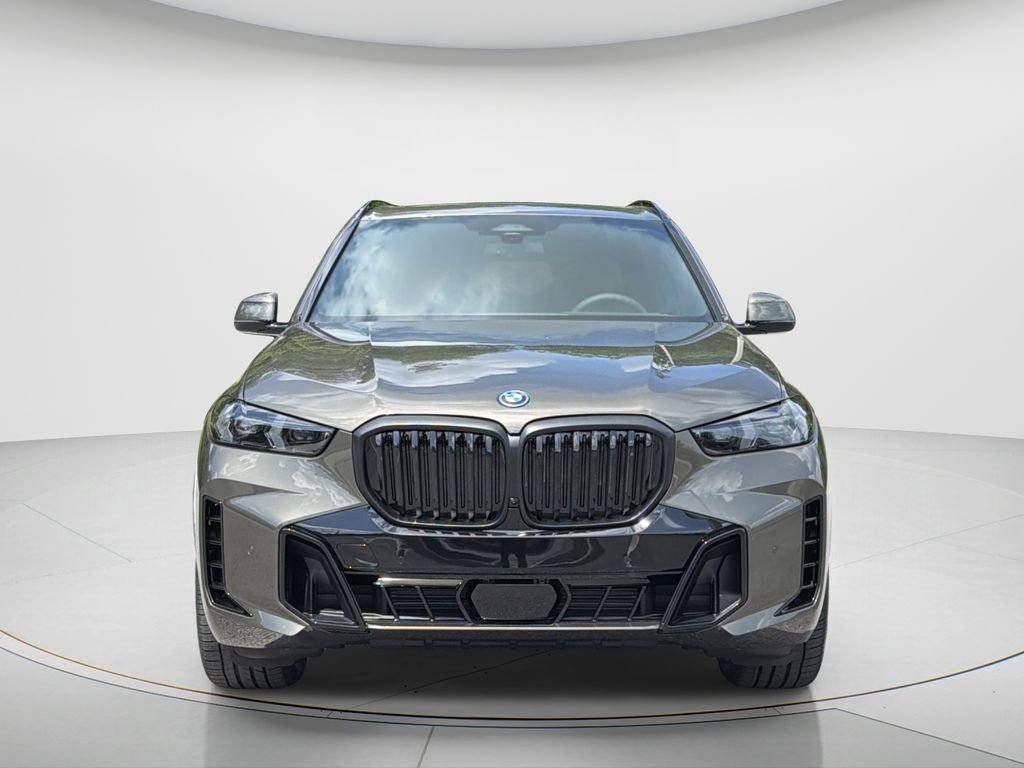 Certified Used 2026 Manhattan Green Metallic BMW xDrive50e image 8