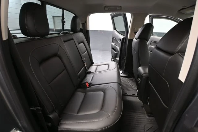 Used 2018 Gray GMC SLT image 42