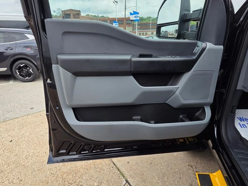 New 2026 Agate Black Metallic Ford F-250® XL image 18