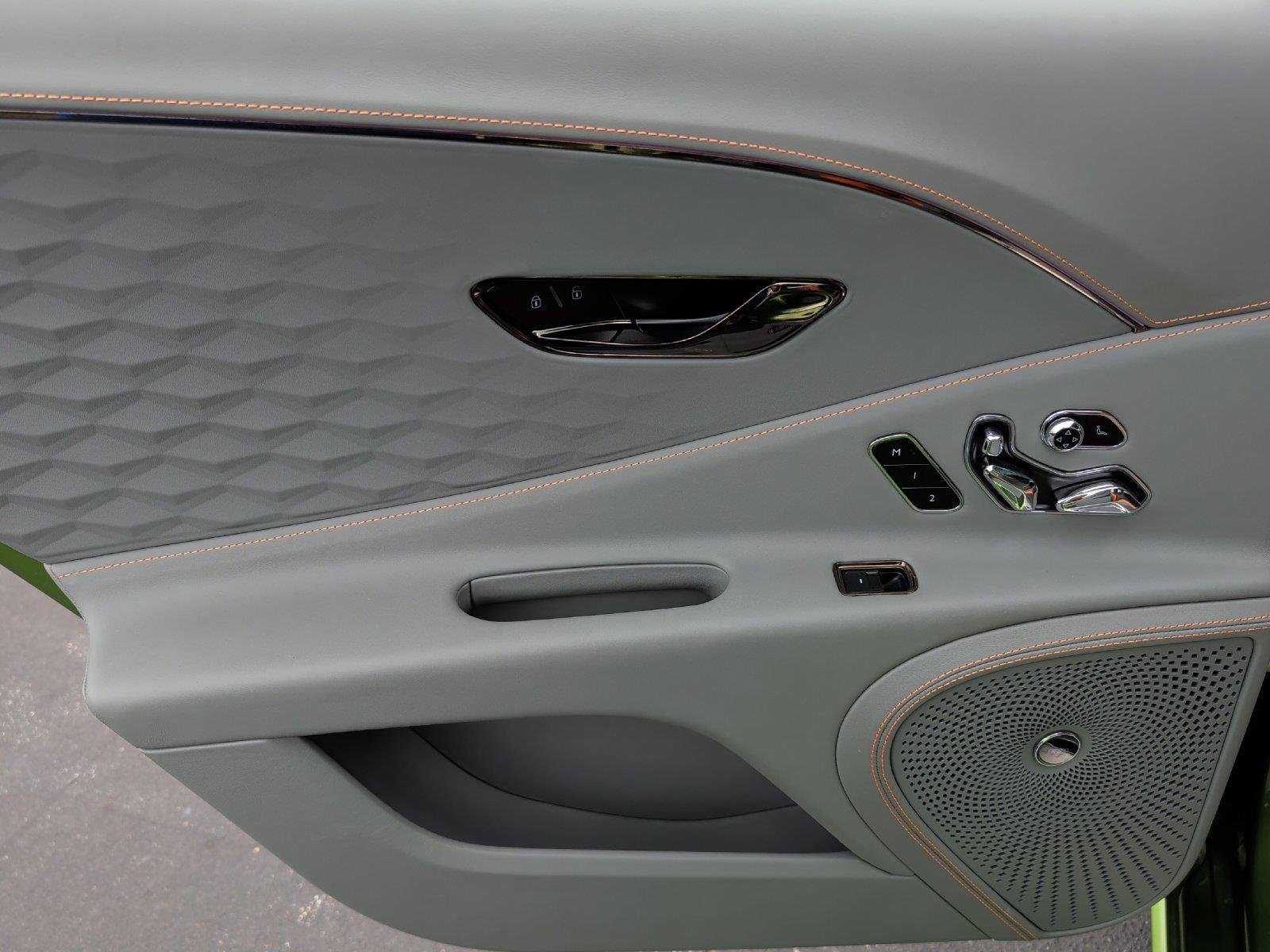 2025 Bentley Flying Spur Speed - Photo 39