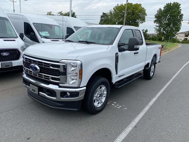 New 2026 White Ford XLT image 3