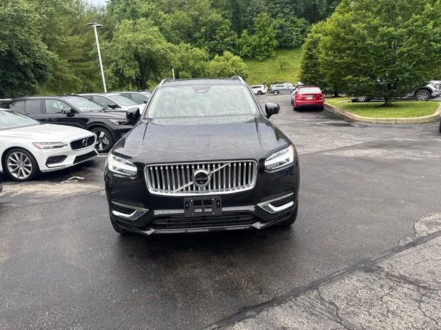 Certified Used 2025 Black Volvo T8 Ultra image 2