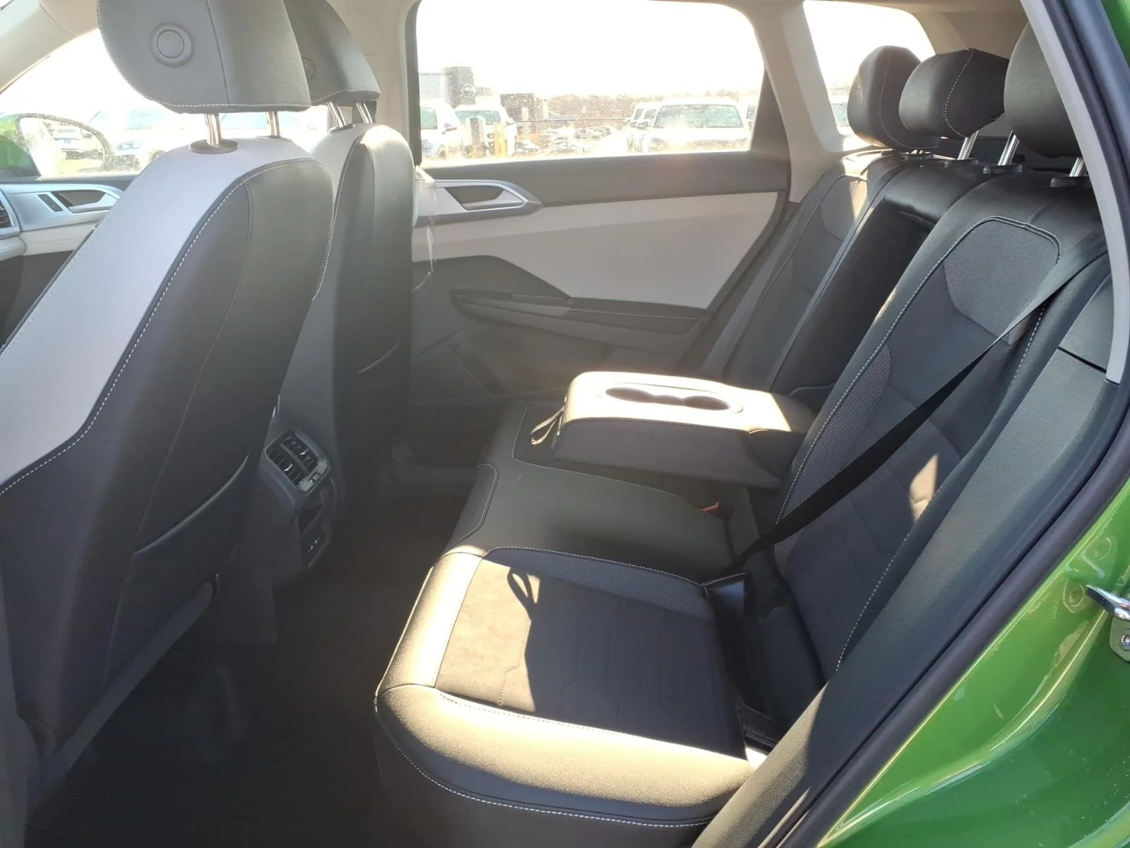New 2026 Bright Moss Green Metallic Volkswagen SE 4MOTION image 21