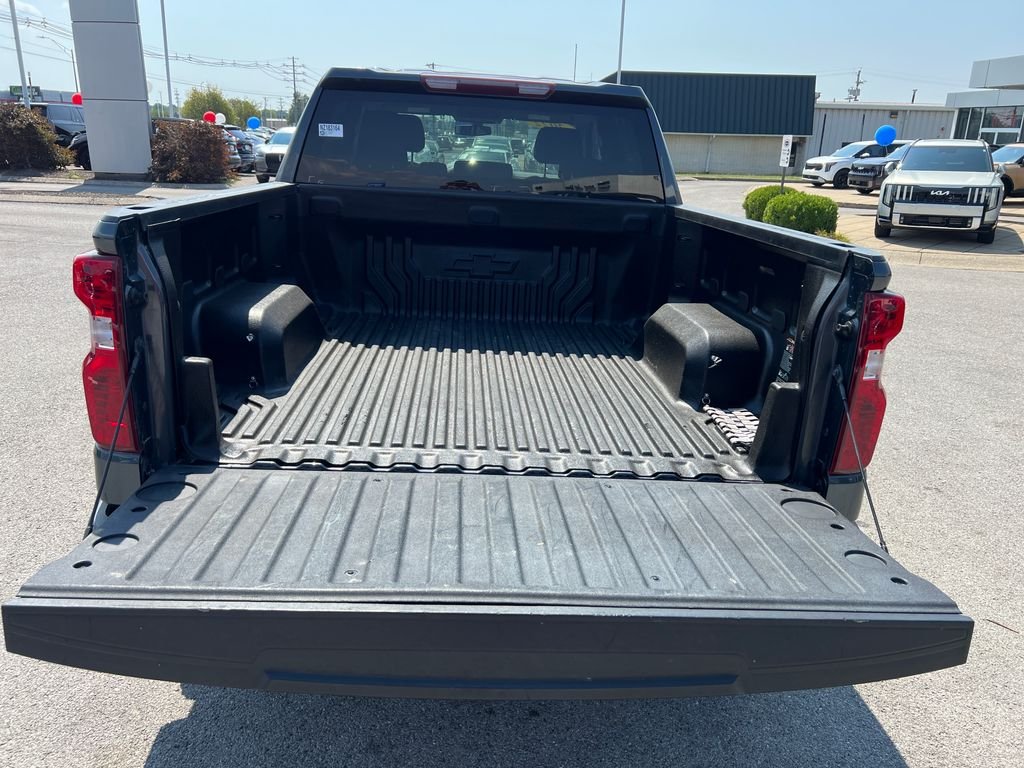 Used 2022 Gray Chevrolet LT image 9