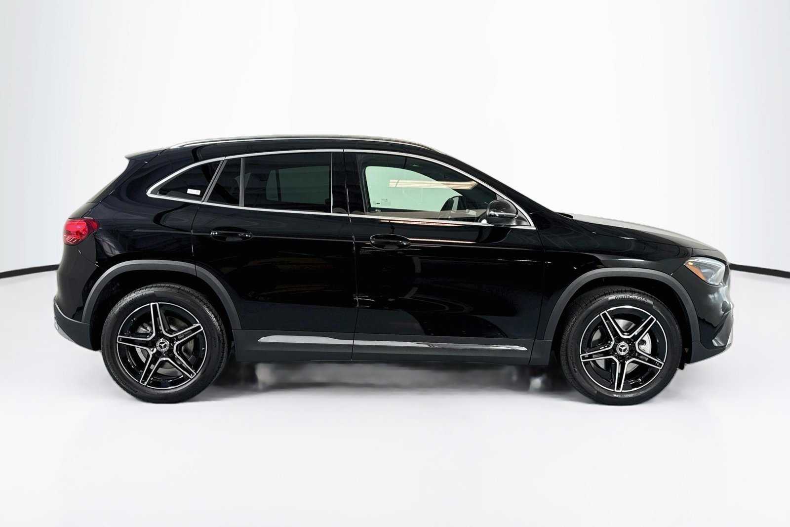 New 2026 Night Black Mercedes-Benz GLA 250 image 4