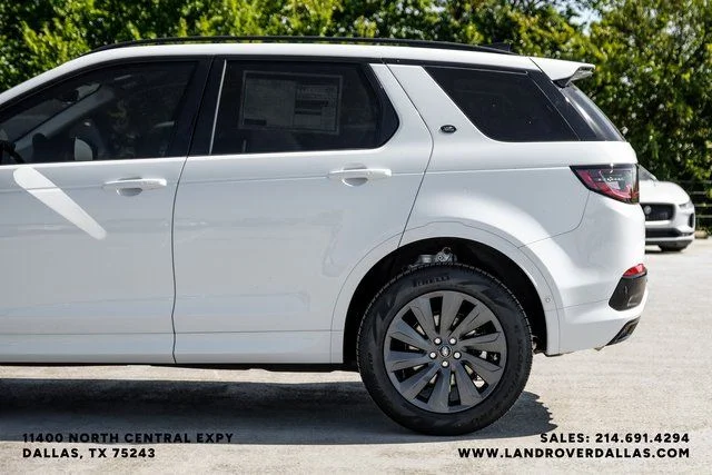 Certified Used 2025 Fuji White Land Rover S image 11