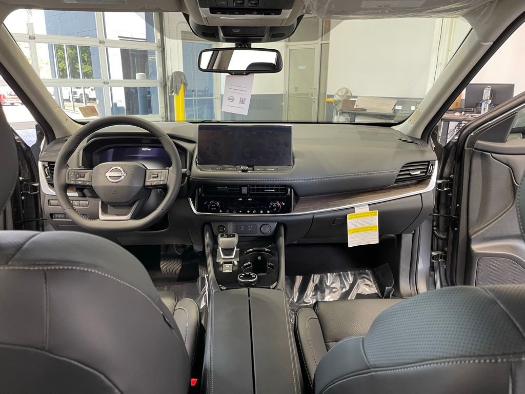 2026 Nissan Rogue Platinum - Photo 9