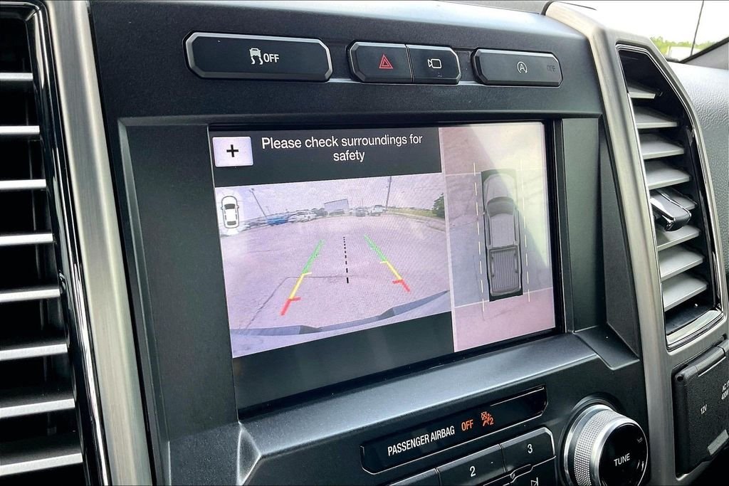 Used 2018 Shadow Black Ford Platinum image 13