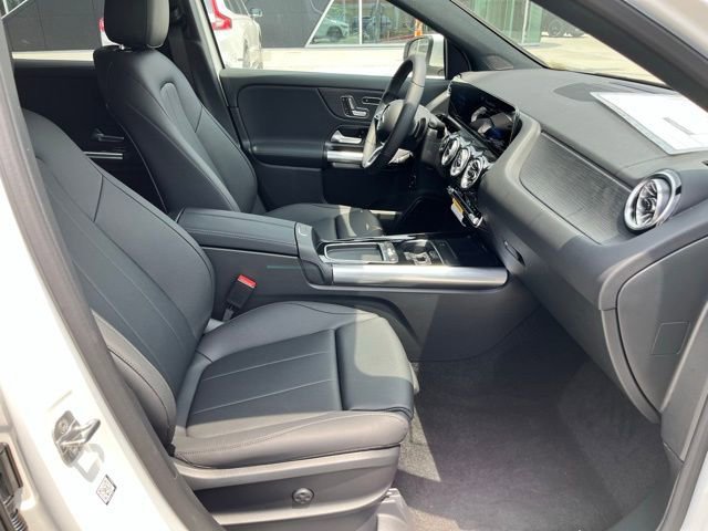 New 2026 Polar White Mercedes-Benz GLA 250 image 50